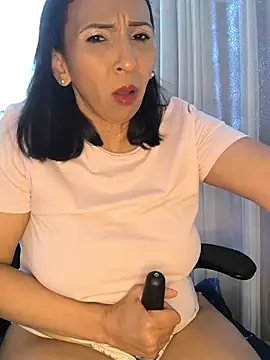 צ'אט XXX בשידור חי של Mrsvictoriaaa