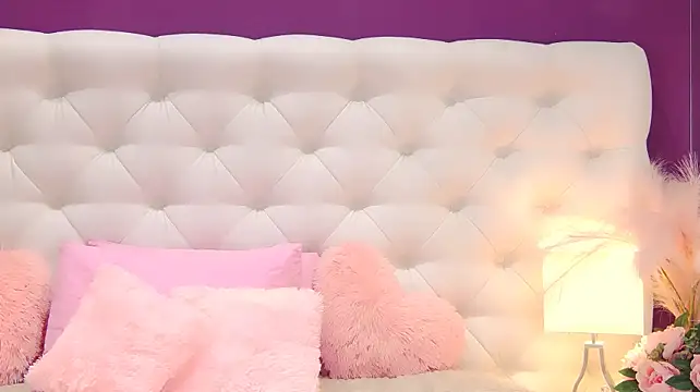 RheaSky's Live XXX Chat