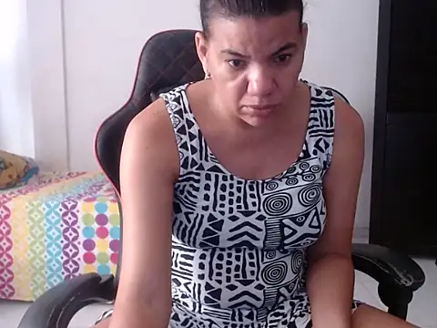 Adriana_0312 – Live XXX-chat