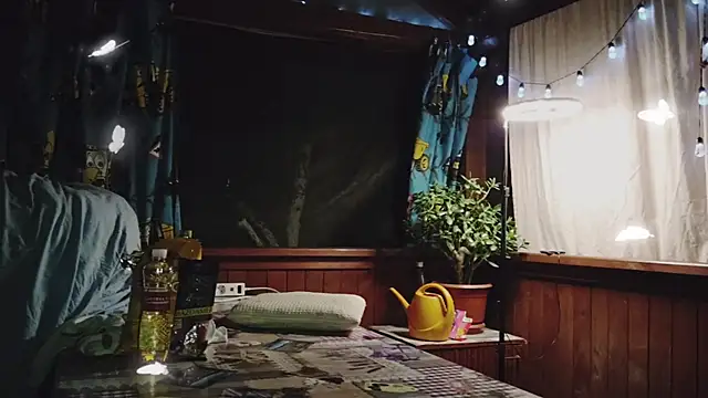 Vuitton XXX чат на живо
