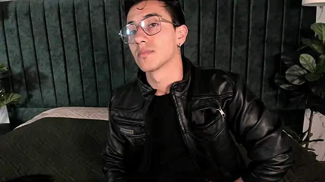 Andy_Joy_ Chat XXX live