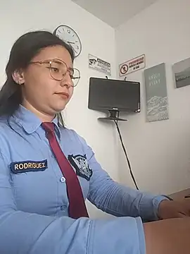 Queen_linda1 লাইভ XXX চ্যাট