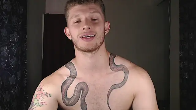 צ'אט XXX בשידור חי של andrewxbii