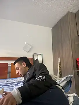 Taylor_DiamondBoy XXX чат на живо