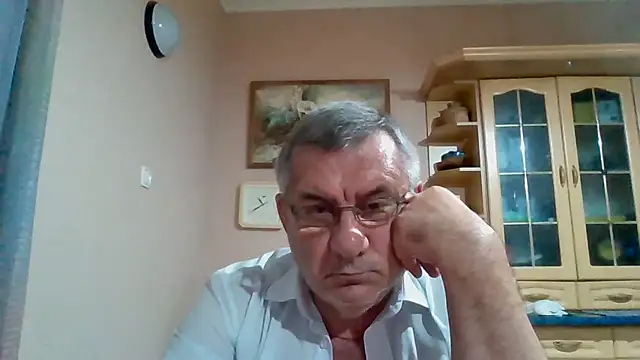 machomale3 Adlı Modelin Canlı XXX Sohbeti