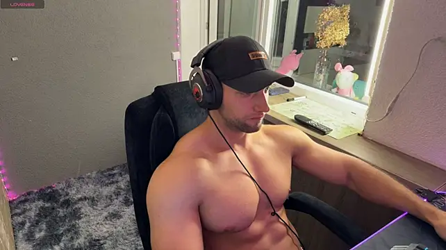 michaelbradleu Show Webcam