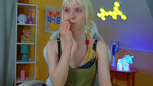 HannahHollis Adlı Modelin Web Kamerası Şovu
