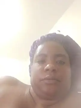 Chat +18 de bigtitssxx ao vivo