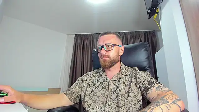 Findom_guy – Naživo XXX chat
