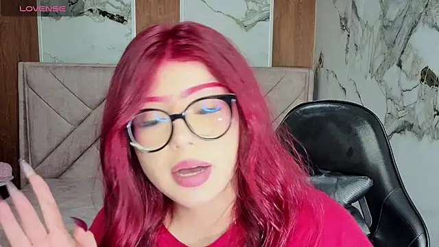 Red_Bunny_v's Webcam Show