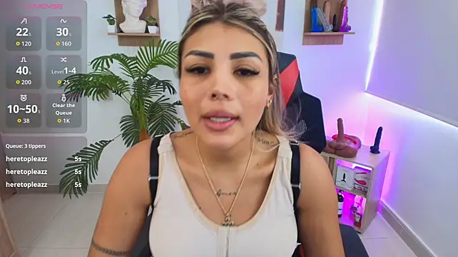 Chat XXX en directo de SALOOMEE__