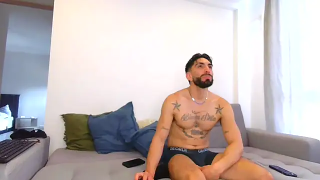 TheLatinBoyfriends 网络视讯表演
