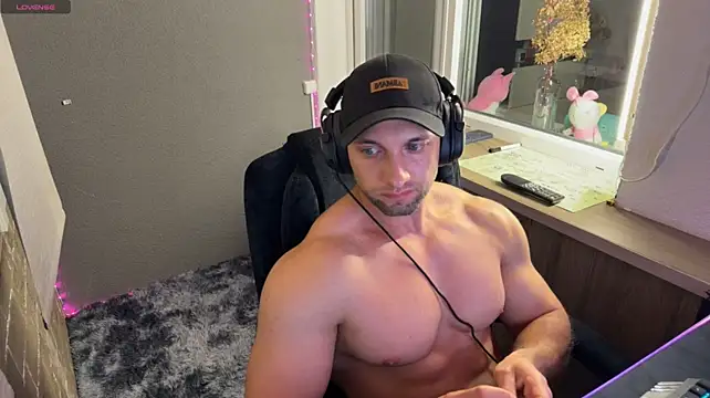 Chat +18 de michaelbradleu ao vivo