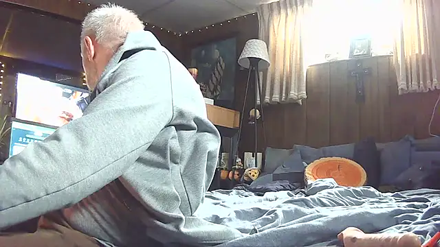 XXX chat uživo modela Makowboy