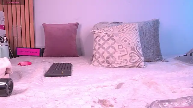 mia-reeves XXX чат на живо