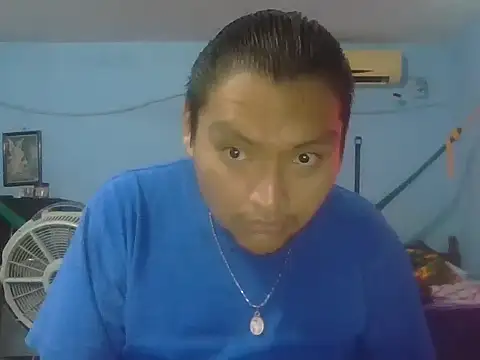 daniel988766 Show Webcam