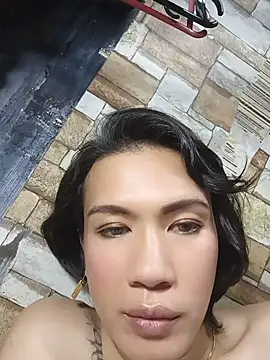 manilafoxts Show in webcam