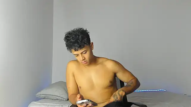 _Alex_Colton Chat XXX in diretta