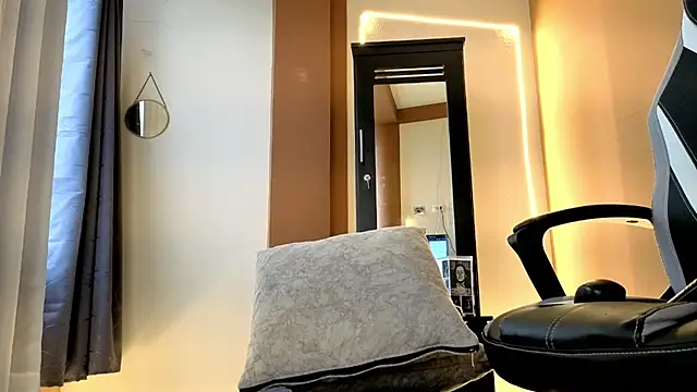 LeoTease Chat XXX live