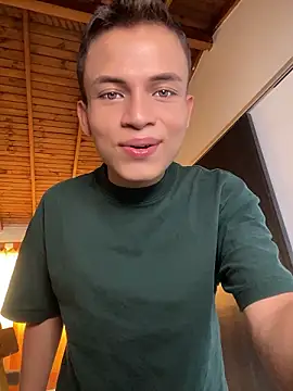 Chat XXX en directo de _Leo_Boy