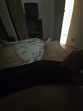 GoldenBoyzz99 Webcam Show