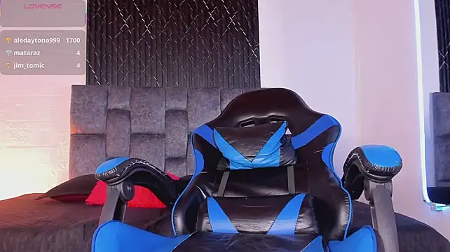 Онлайн чат XXX Alexxus_Smith