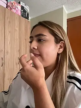 Miabonnett_'s Live XXX Chat