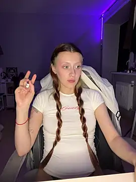 XXX chat uživo modela Uniarten