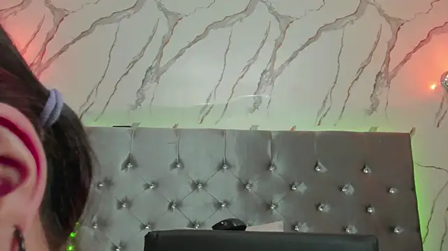 nymphomanya's Live XXX Chat