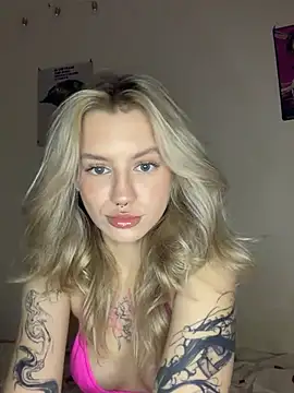 Chatroom XXX en direct de blondiedoll