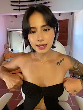 Ale_Lewis Chat XXX in diretta