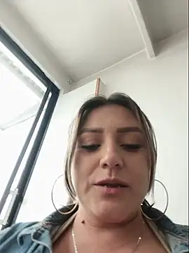 cataleyamyst's Live XXX Chat