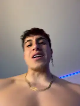 strongboy_ webkamerás műsora