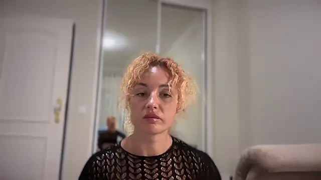 دردشة Reddgiirl الجنسية المباشرة