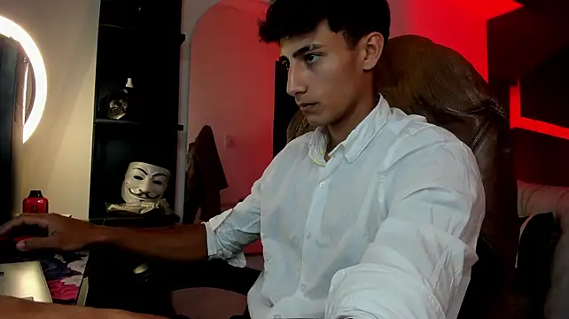 MaxiimoRomano_ live XXX chat
