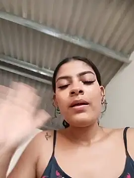 צ'אט XXX בשידור חי של natural_girl_