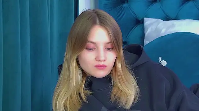 StacyEvances' Live XXX Chat