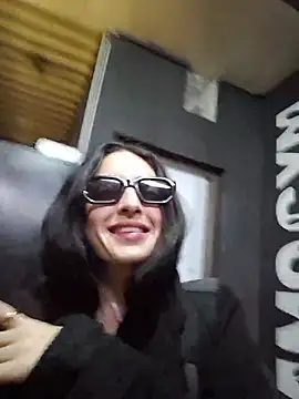 WorldsMostWanted Chat XXX live