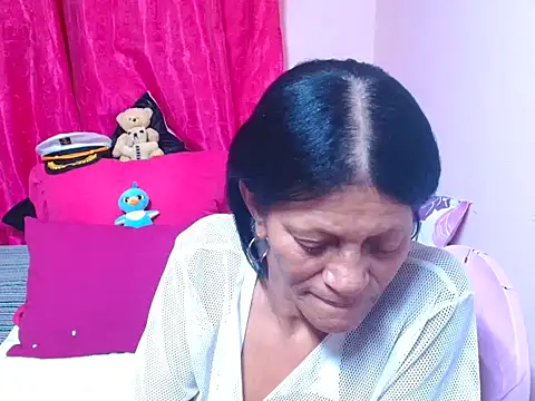 sluttyrox XXX чат на живо