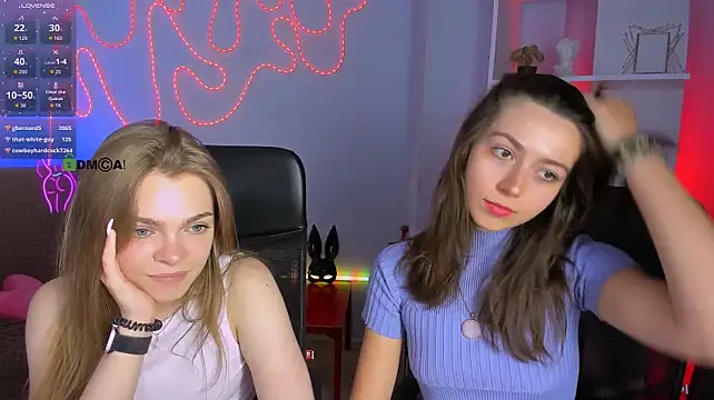 kitniss_dreamy: διαδικτυακό σόου στην κάμερα
