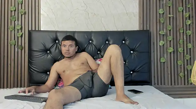 Webkamerová show DeepandCurvy