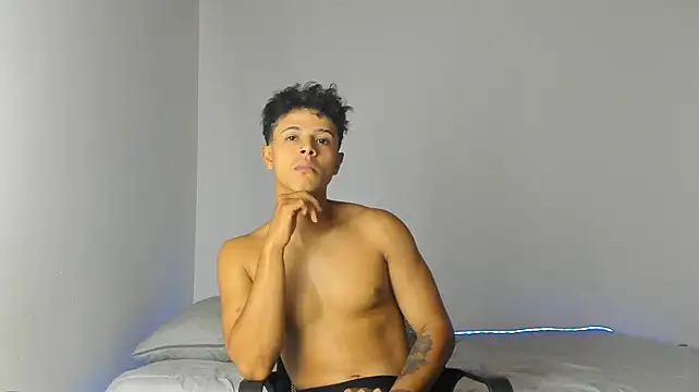 _Alex_Colton 라이브 XXX 채팅
