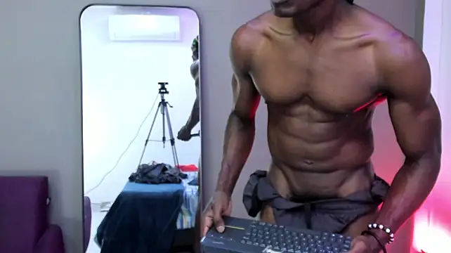 derek_raser's Live XXX Chat