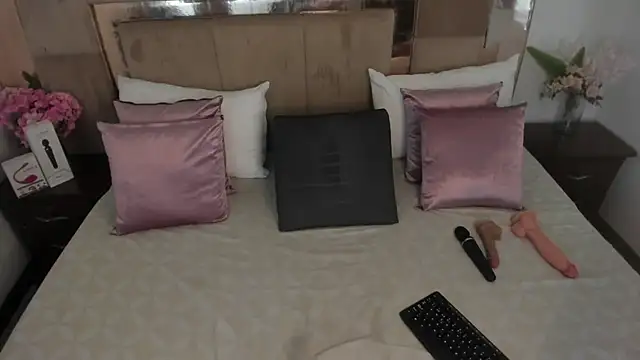 LizBrook's Webcam Show