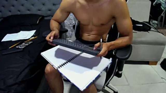 chriss_jones1's Webcam Show