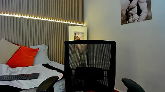 Chatroom XXX en direct de Victoria_Rosee