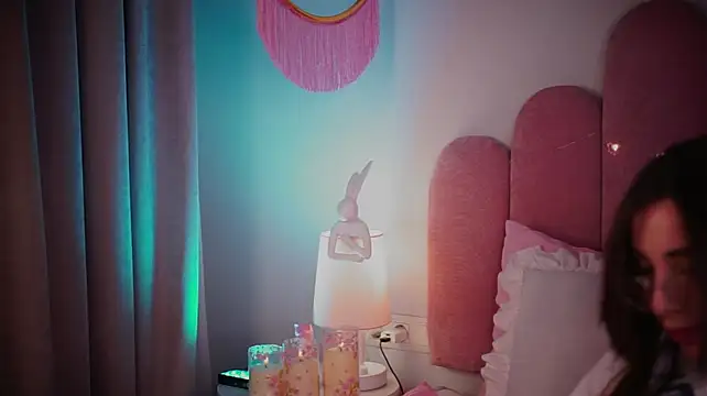 ElsaYoung XXX чат на живо
