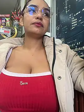 Sara-77 Adlı Modelin Web Kamerası Şovu