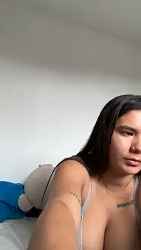 LaiaGomez's Live XXX Chat