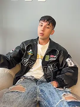 Chat +18 de OLIVER_K ao vivo